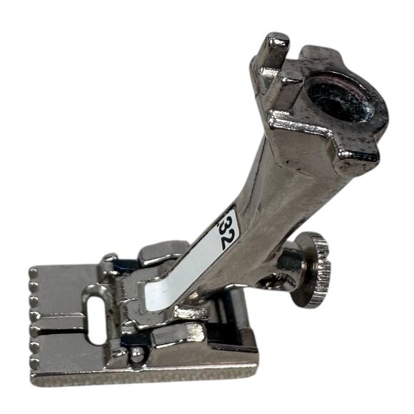 Bernina Sewing Machines 7 Grooves Pintuck Foot #32 Old Style 530-1630 Series - Picture 3 of 5